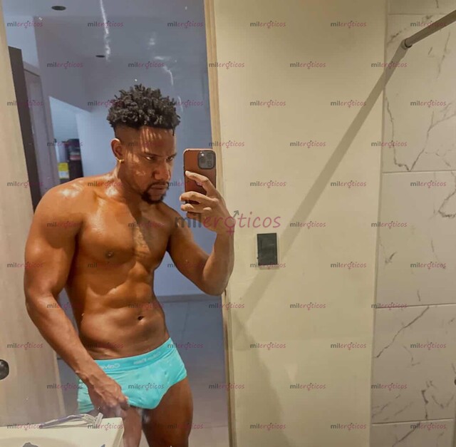 FOTOS DE MACHOTE NEGRO VERGO PARA PASIVO CON SITIO Y GANAS DE LECHE