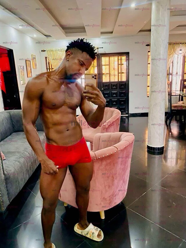 FOTOS DE MACHOTE NEGRO VERGO PARA PASIVO CON SITIO Y GANAS DE LECHE