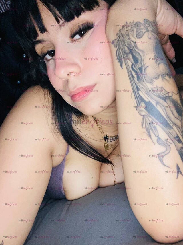 FOTOS DE ¡SÁCATE TODA LA LECHE CON ESTA VENEZOLANA DE TETAS CALIENTE EN VIVO!