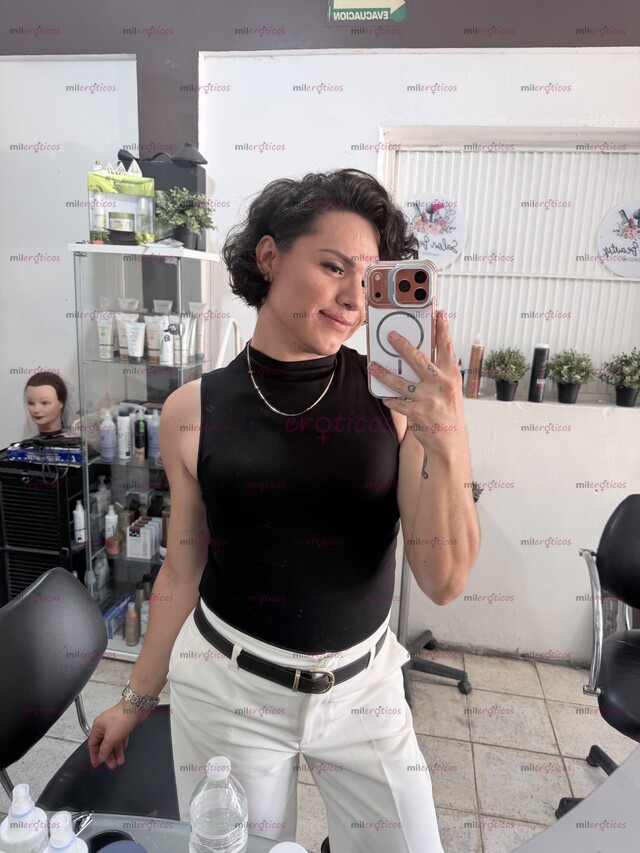 FOTOS DE ELEGANTE TRANNY COMELONA MUY FEMENINA Y GOZOSA MUÑEQUITA HERMOSA