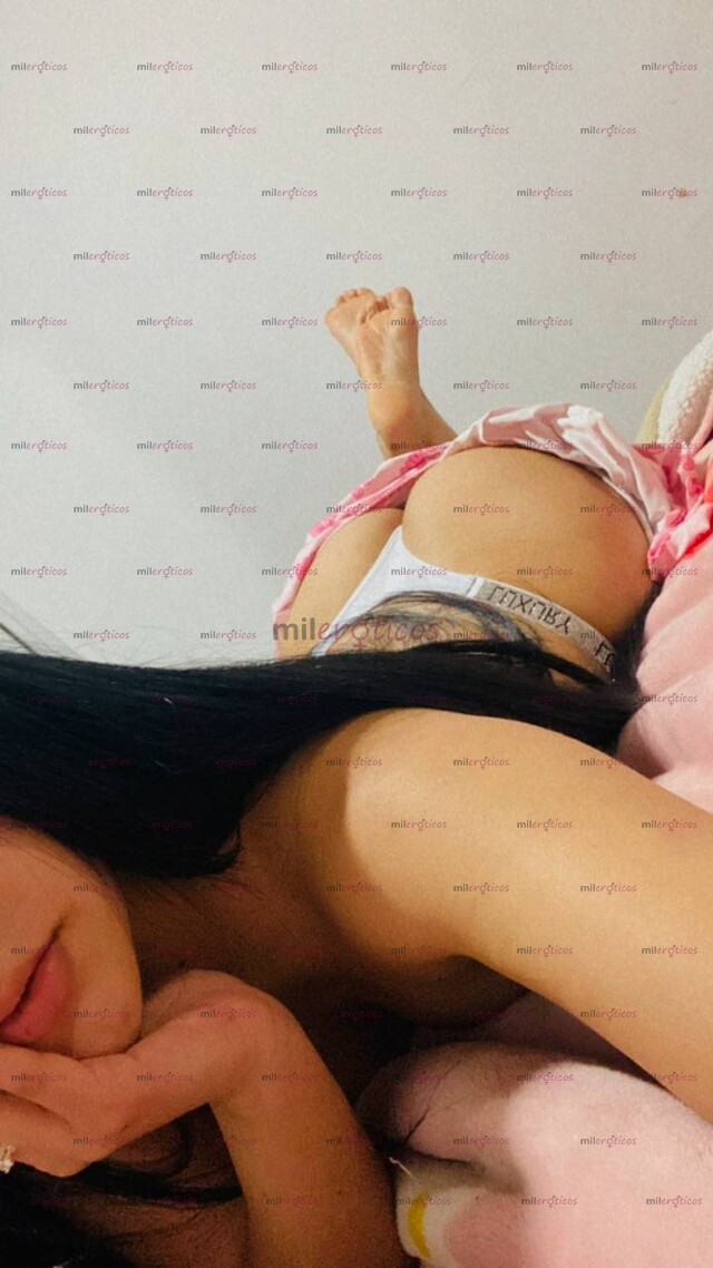 FOTOS DE MARIANA, 23 AÑOS: UNA COMBINACIÓN IRRESISTIBLE DE FEMINIDAD Y DULZURA.