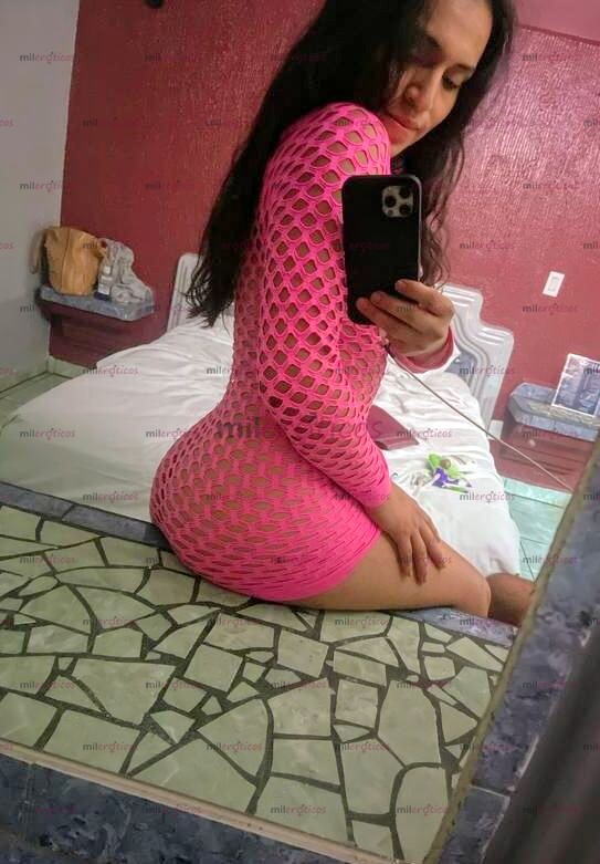 FOTOS DE SOY KARLA, BASTANTE FEMENINA, CALIENTE Y ESTOY DISPONIBLE.