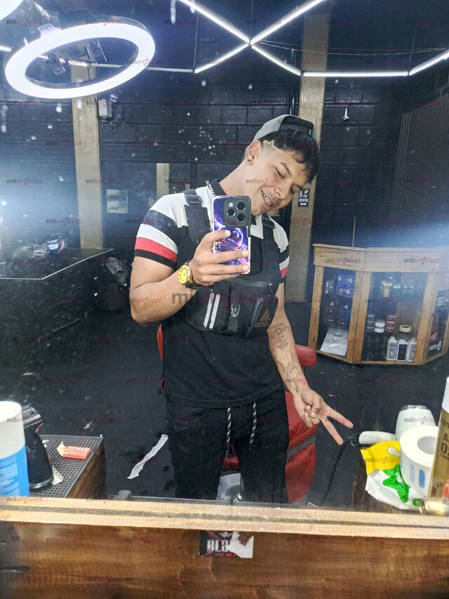 FOTOS DE MORENITO CALIENTE CON GANAS DE COMPLACERTE EN TODO LO QUE DESEES PUEDO CUMPLIR T