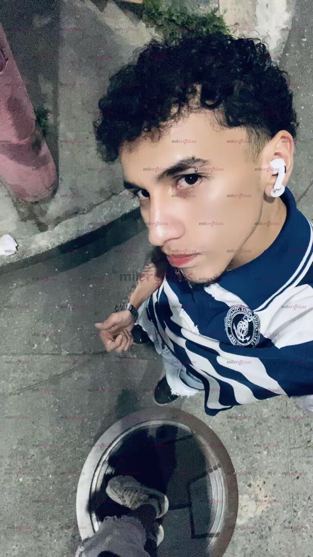 FOTOS DE HOLA SOY JACOB UN CHICO VERGON DE PASO POR LA CIUDAD