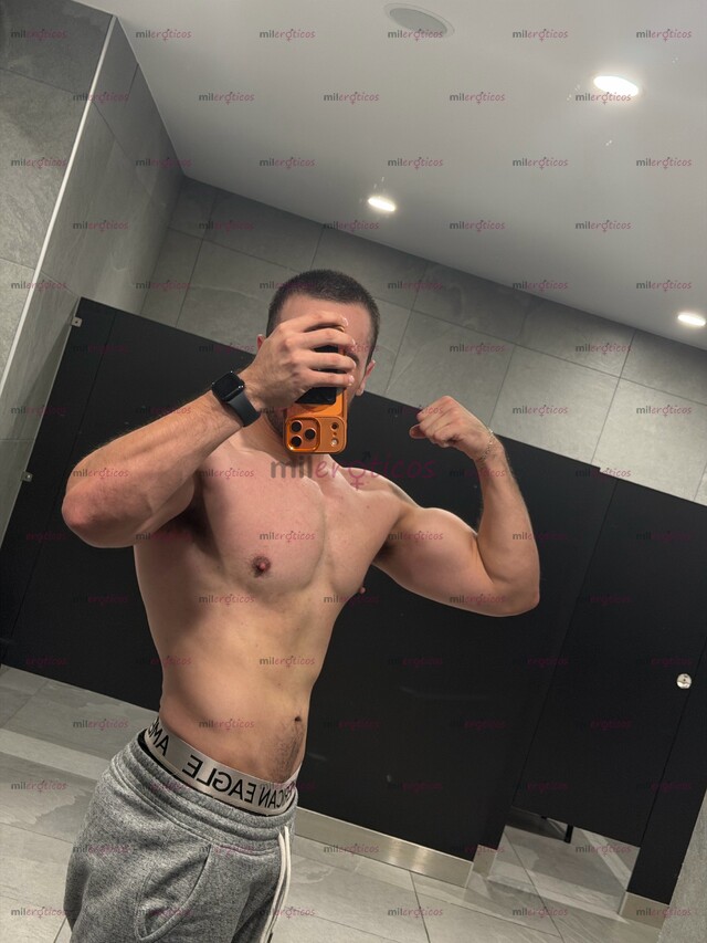 FOTOS DE GUAPO, BUEN CUERPO, 19CM DE VERGA Y NALGÓN