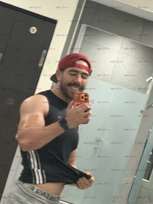 FOTOS DE GUAPO, BUEN CUERPO, 19CM DE VERGA Y NALGÓN