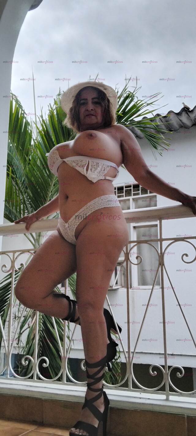 FOTOS DE MONITA HERMOSA MADURA ENCANTO DE MUJER CON UNA SILUETA ENCANTADORA Y MUY COMPLAC