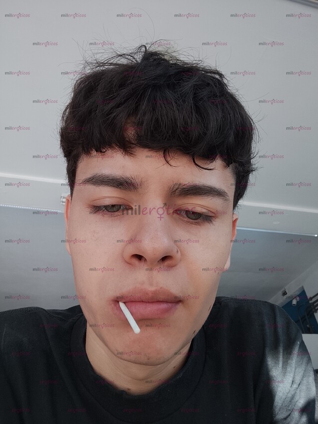 FOTOS DE GÜERO DE OJOS VERDES, ALTO, DEMASIADO DELGADO, LABIOS BESABLES Y MUY CACHONDO