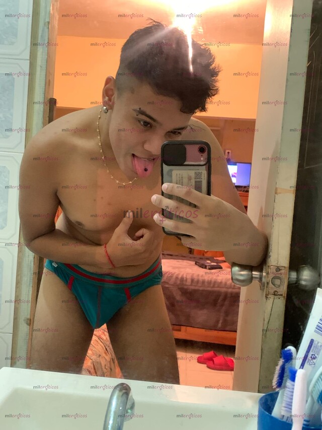 FOTOS DE JOVENCITO CALIENTE Y LECHOSO DISPONIBLE LAS 24 7