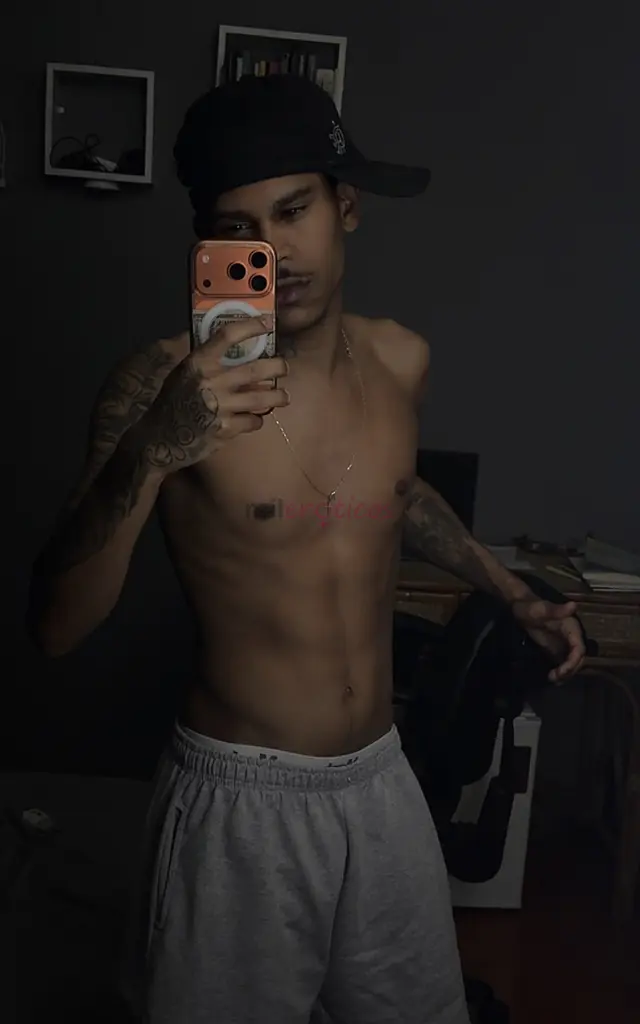 Discreto ativo 23 cm 15 cm de espessura pesadosou gabriel o que voce procura atitude pegada firme e sigilo absoluto resposta rapida e cumprimento do c...