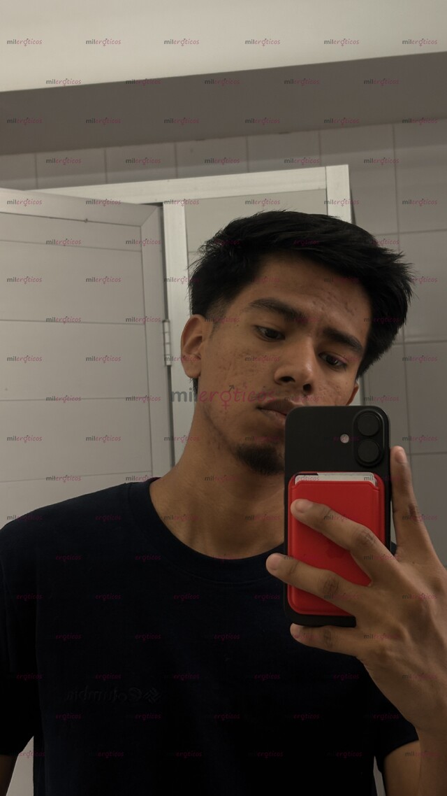 FOTOS DE JOVEN UNIVERSITARIO CALIENTE Y DISCRETO 20 AÑOS