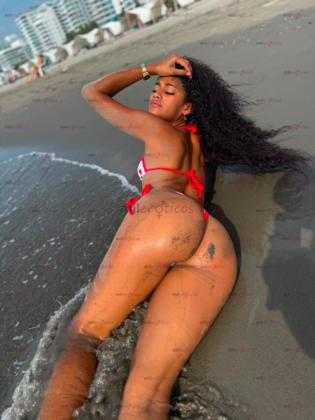 FOTOS DE SOFIA HERMOSA FLACA PELINEGRA POR PRIMERA VEZ EN LA CIUDAD.