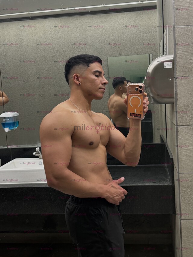 FOTOS DE NALGON JOVEN Y GUAPO COMPLACIENTE DISPUESTO A SATISFACERTE TOTALMENTE
