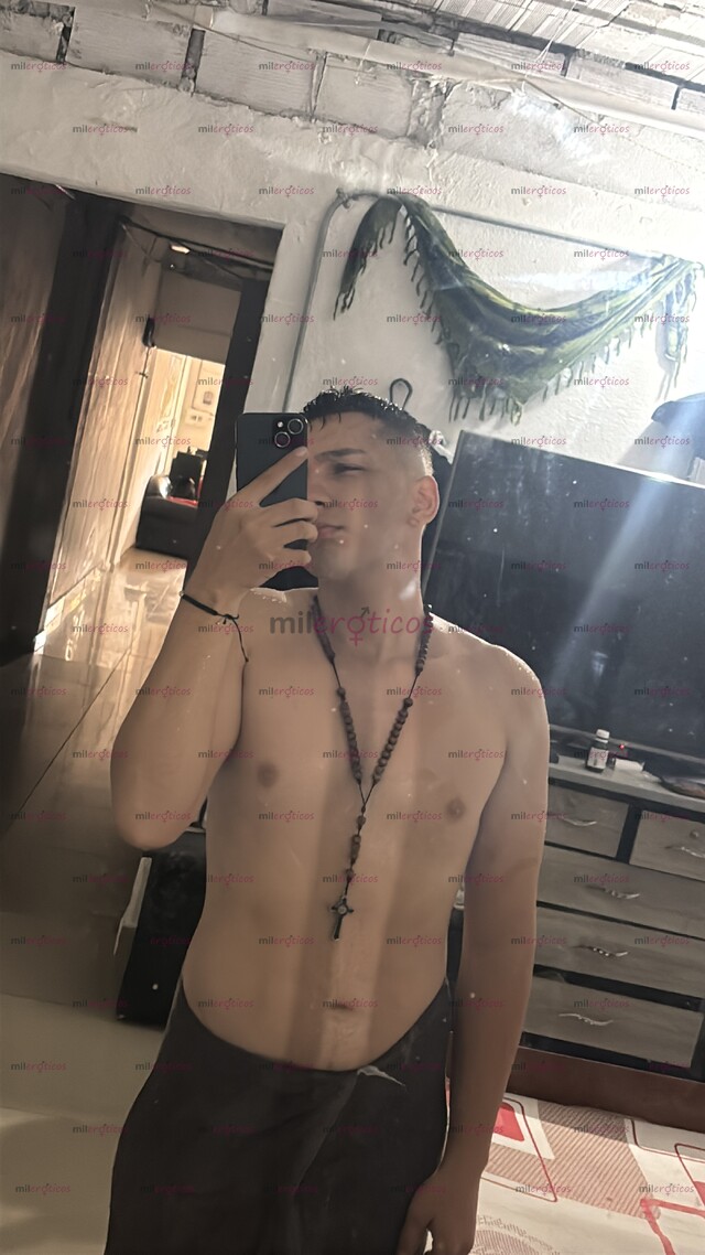 FOTOS DE DE VUELTA MASAJISTA PROFESIONAL ACTIVO DISCRETO
