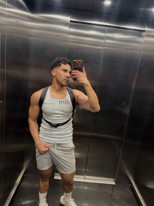 FOTOS DE NALGON JOVEN Y GUAPO COMPLACIENTE DISPUESTO A SATISFACERTE TOTALMENTE
