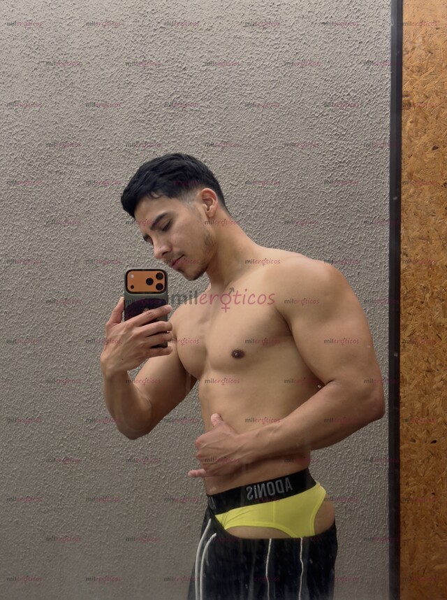 FOTOS DE NALGON JOVEN Y GUAPO COMPLACIENTE DISPUESTO A SATISFACERTE TOTALMENTE