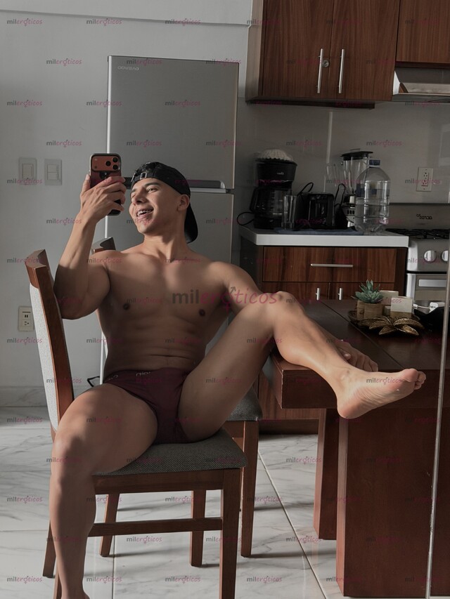 FOTOS DE NALGON JOVEN Y GUAPO COMPLACIENTE DISPUESTO A SATISFACERTE TOTALMENTE