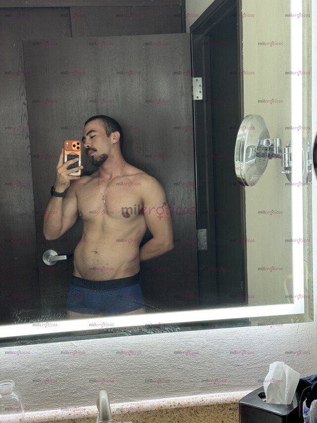 FOTOS DE GUAPO, BUEN CUERPO, 19CM DE VERGA Y NALGÓN