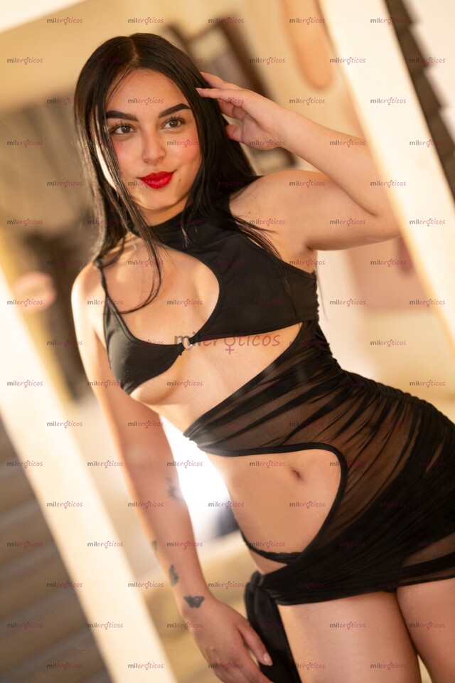 FOTOS DE TATIANA UNA HERMOSA FLAQUITA DE PIEL CLARA PELO LARGO & UN HERMOSO ROSTRO