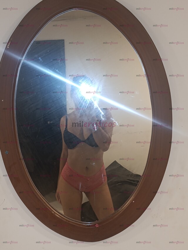 FOTOS DE HELEN, DELICIOSA FLACA, PIEL TRIGUEÑA NUEVA EN LA INDUSTRIA.