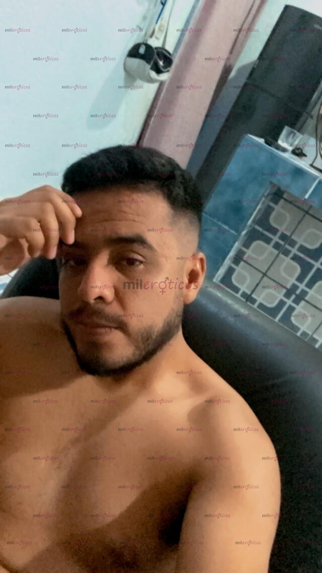 FOTOS DE JOVEN VARONIL , VENGO A CUMPLIR TUS DESEOS MÁS CALIENTES