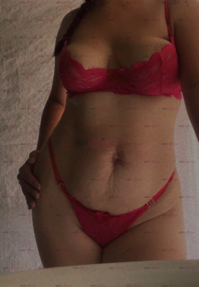 FOTOS DE JOVEN FLACA ALTA TETONA A DOMICILIO DISPUESTA A CUMPLIR TUS FANTASÍAS