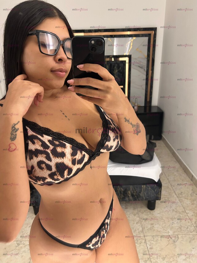 FOTOS DE SOFÍA, LINDO ROSTRO Y SENOS VOLUPTUOSOS