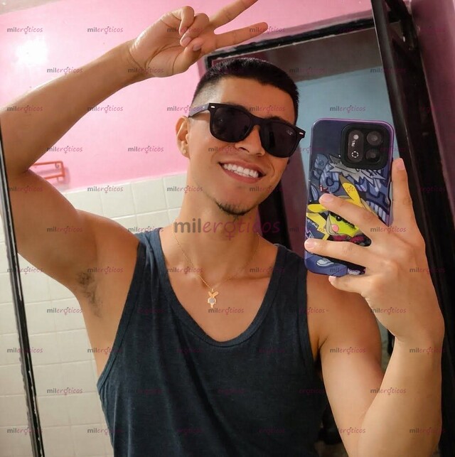 FOTOS DE MORENITO DELGADO CALIENTE Y COMPLACIENTE