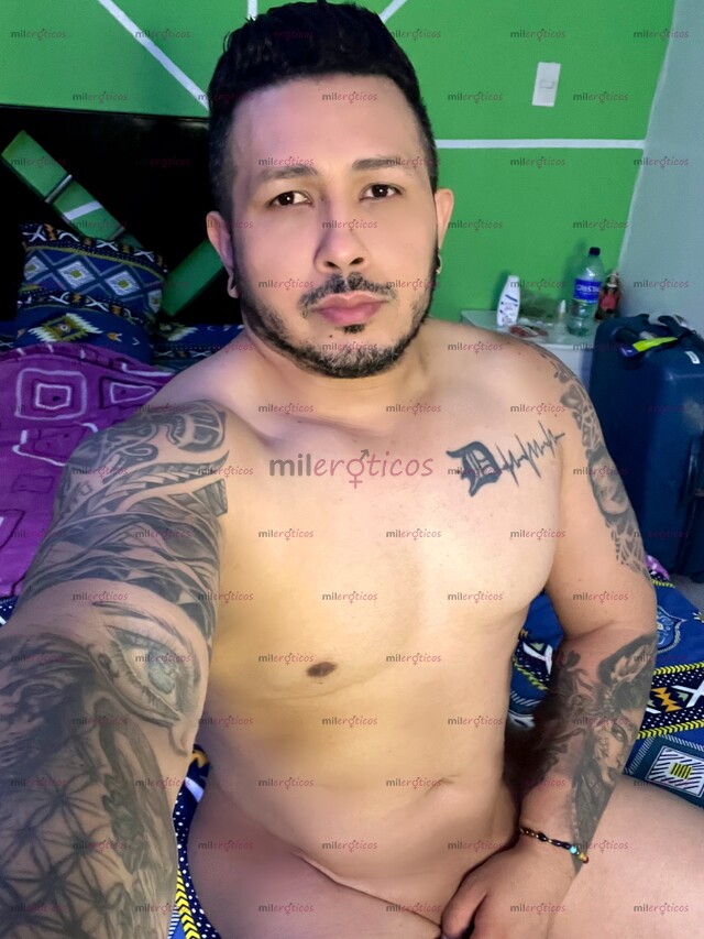FOTOS DE MACHO COMPLACIENTE DISPUESTO A SATISFACER TUS MÁS RICAS FANTASÍAS