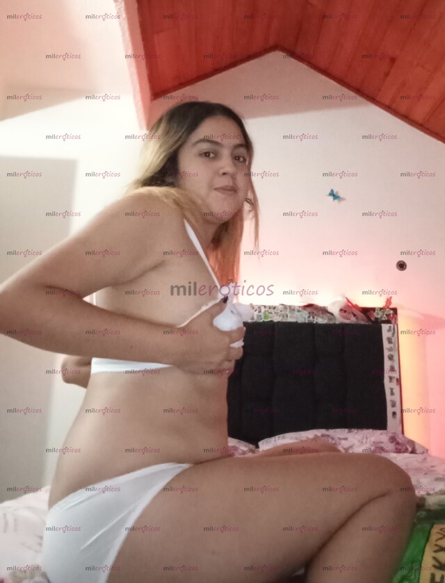 FOTOS DE THALIA UNA BOMBA SEXUAL DISPUESTA A COMPLACERTE EXTROVERTIDA CARIÑOSA