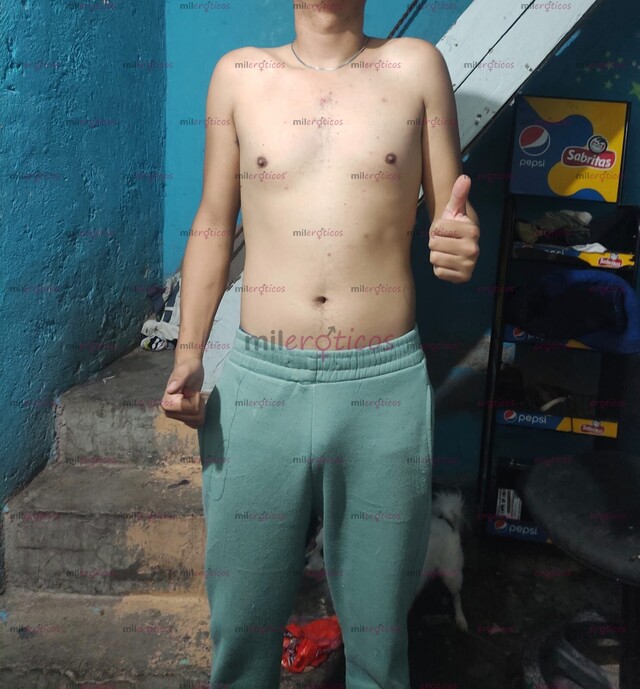 FOTOS DE CHICO UNIVERSITARIO CALIENTE Y SIMPATICO