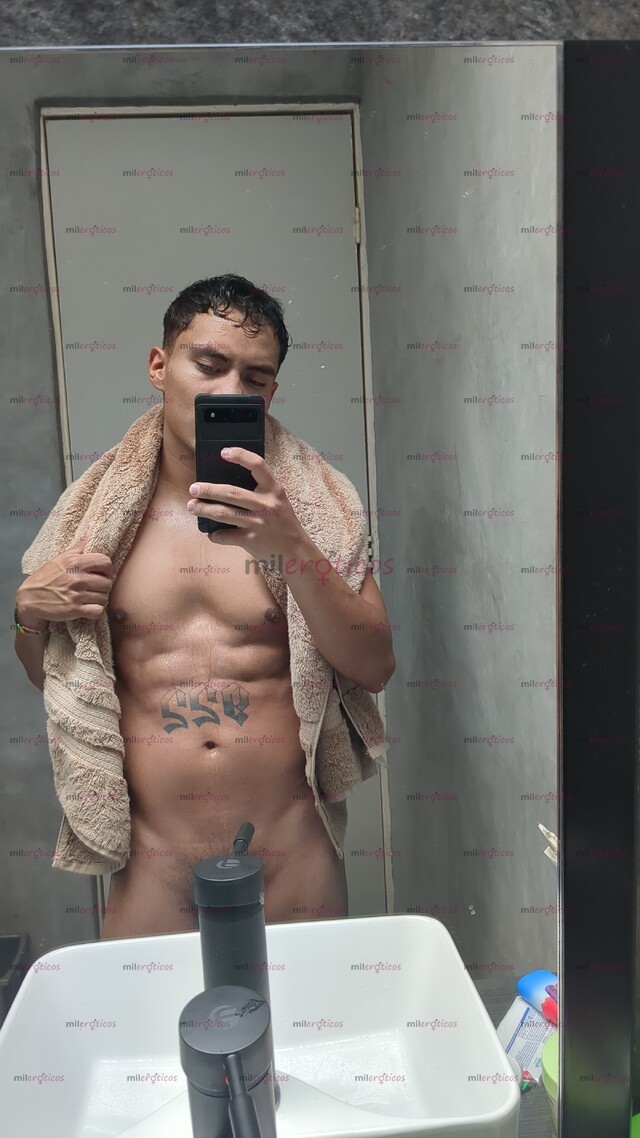 FOTOS DE JOVEN DISPONIBLE PARA DAR SERVICIO A MUJERES, SERVICIO EXCLUSIVO PARA MUJERES