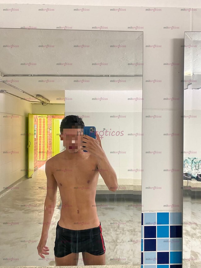 FOTOS DE SIMONNE COMPLACIENTE HÁBLAME Y ME CONOCES MÁS