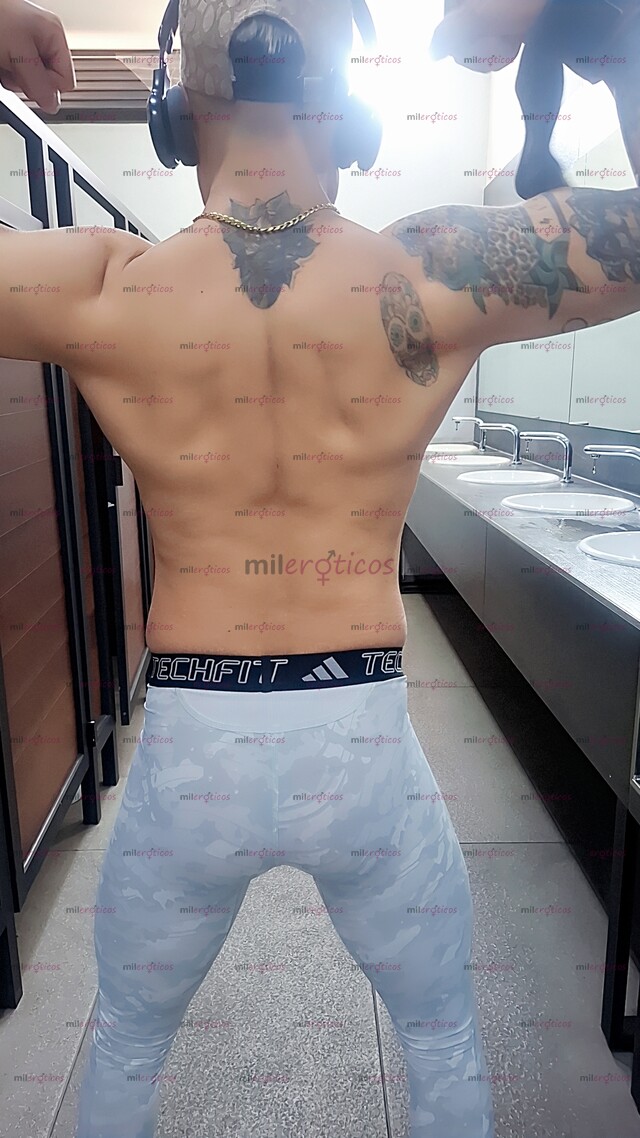 FOTOS DE 19 CM DE VERGA PARA TU PLACER COMPLACIENTE SIEMPRE CALIENTE PARA TI
