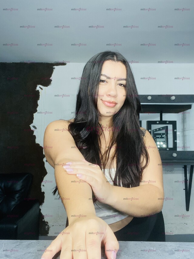 FOTOS DE DULCE, FEMENINA Y CON ESE TOQUE TRAVIESO QUE PROVOCA REPETIR