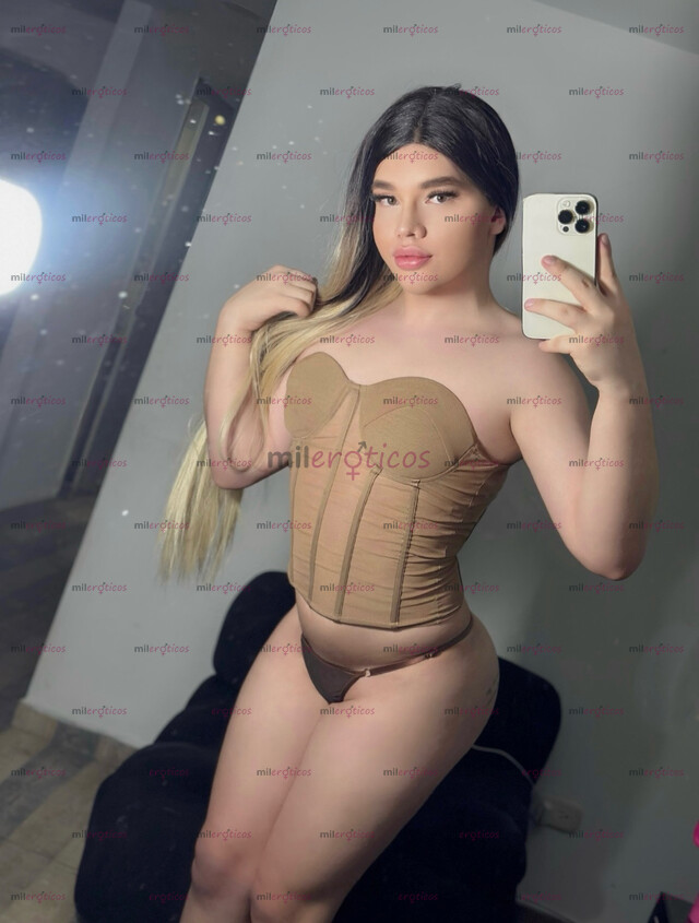 FOTOS DE MUÑEQUITA TRANS COLOMBIANA DE 18 AÑOS, CON UNA PIEL SUAVE Y BLANQUITA