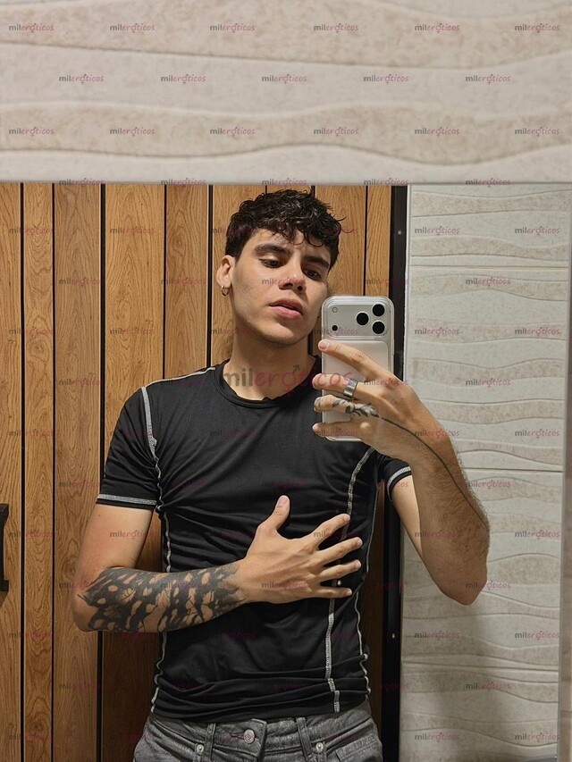 FOTOS DE MAIK DELGADO Y SENSUAL ¿TE ATREVES A CONOCERME?