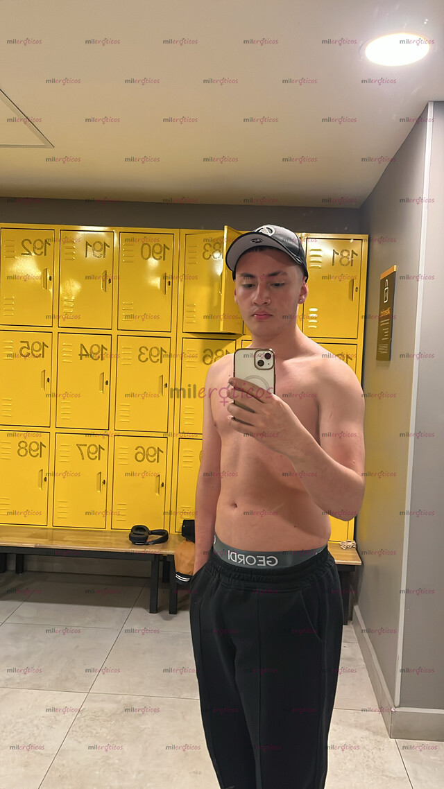 FOTOS DE HOLA SOY ANDRÉS TENGO 18 AÑOS FULL ARRECHO PARA PASARLA DELICIOSO