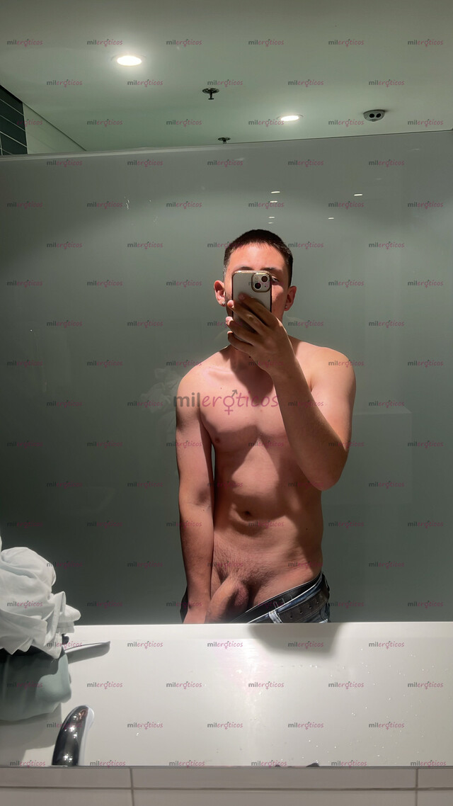 FOTOS DE HOLA SOY ANDRÉS TENGO 18 AÑOS FULL ARRECHO PARA PASARLA DELICIOSO