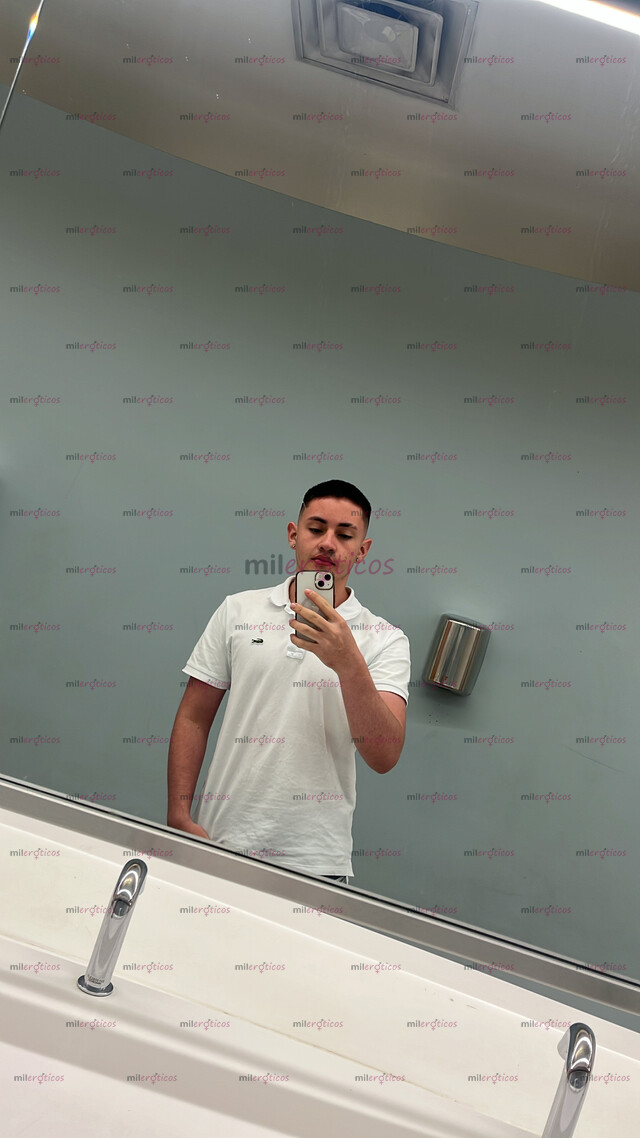 FOTOS DE HOLA SOY ANDRÉS TENGO 18 AÑOS FULL ARRECHO PARA PASARLA DELICIOSO