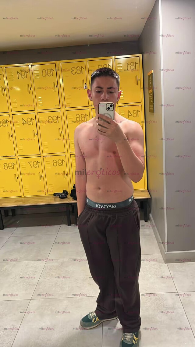 FOTOS DE HOLA SOY ANDRÉS TENGO 18 AÑOS FULL ARRECHO PARA PASARLA DELICIOSO