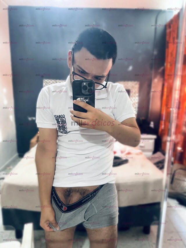 FOTOS DE HOMBRE VARONIL VELLUDO ATRACTIVO LISTO PARA COMPLACERTE
