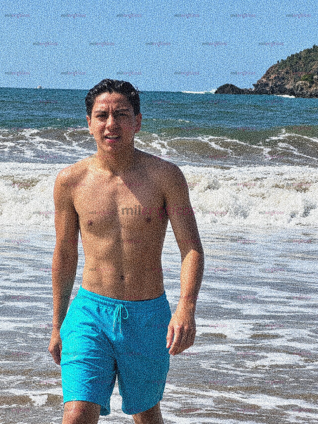 FOTOS DE JOVEN, FRESCO Y LISTO PARA TRATARTE COMO MERECES
