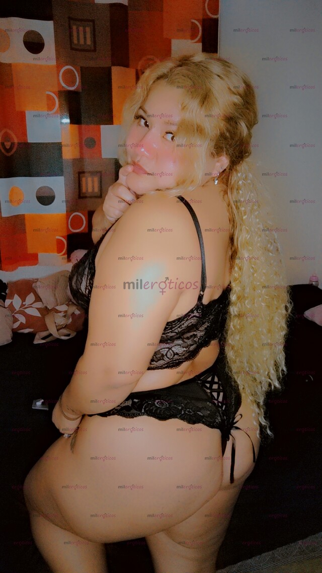 FOTOS DE CHICA CURVY MADURA BAJITA CADERONA DE POMPIS Y PIERNAS GRANDES