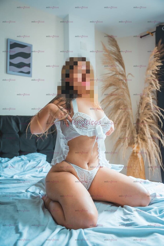 FOTOS DE RICA Y COMPLACIENTE CULONA ANGELICA EN OASIS
