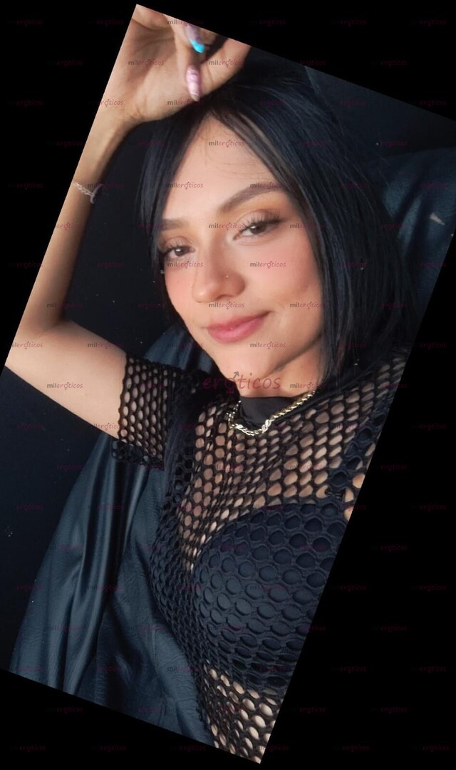 FOTOS DE SKARLET HERMOSA MORENA DELGADA Y ARDIENTE PELO LARGO