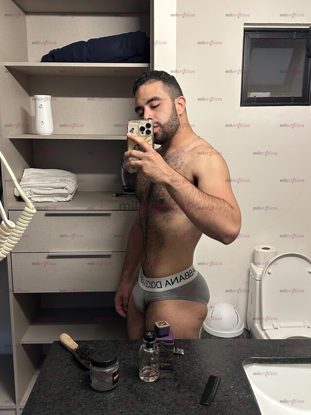 FOTOS DE SOLO PARA GUSTOS EXIGENTES, COLOMBIANO DE 23 AÑOS.