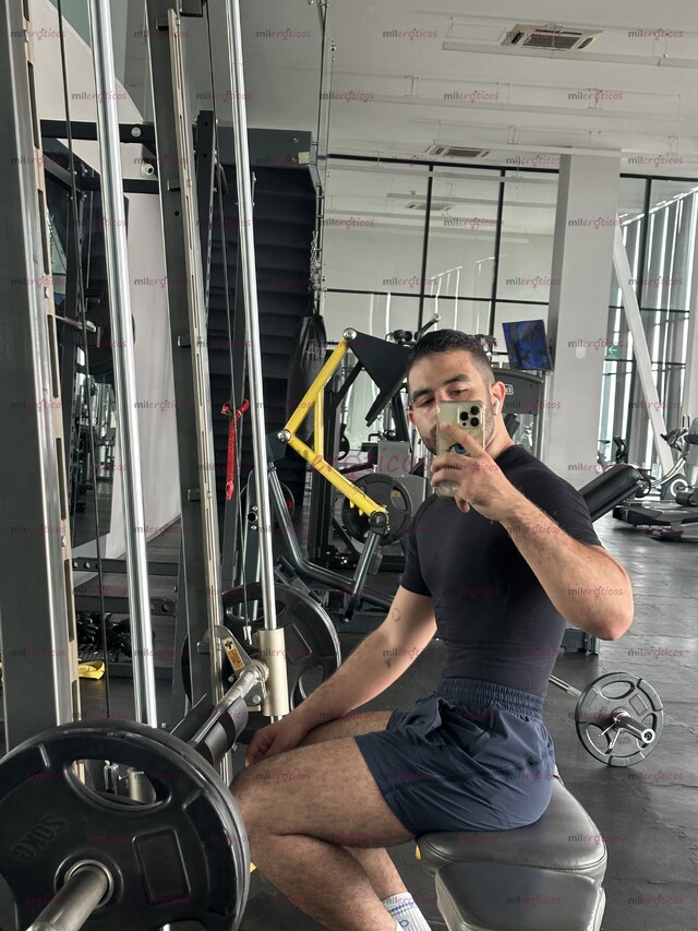 FOTOS DE SOLO PARA GUSTOS EXIGENTES, COLOMBIANO DE 23 AÑOS.