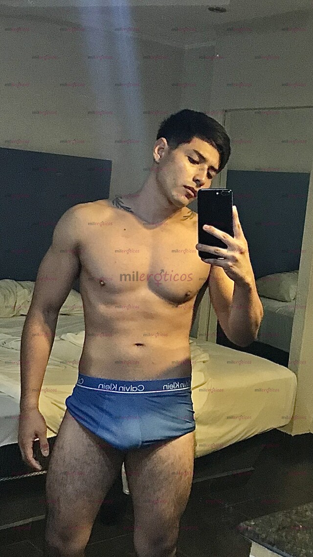 FOTOS DE VATO MORBOSO CON BUENA VERGA LISTO PARA FOLLARTE COMO UNA PERRITA