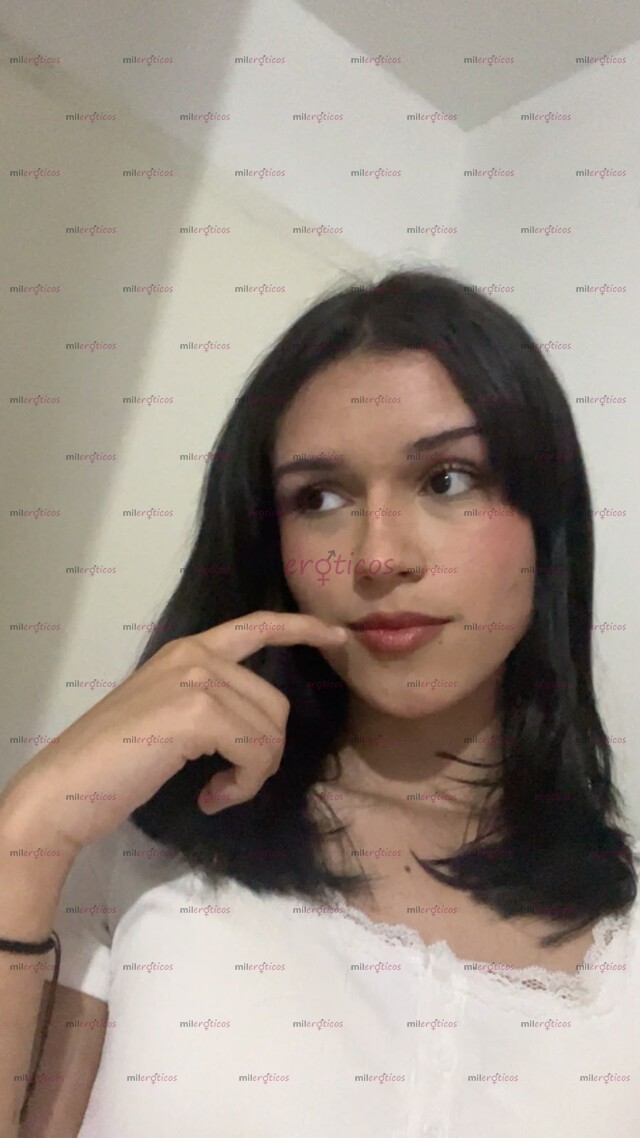 FOTOS DE CHICA TRANS, JOVEN Y DELGADA, MASAJES RELAJANTES.